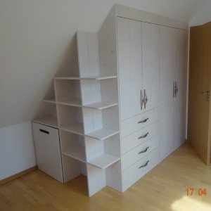 Dachschrägenschrank 2