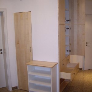 Wandschrank 2